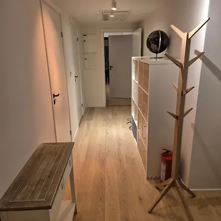 Modern With 2 Bedrooms Leilighet