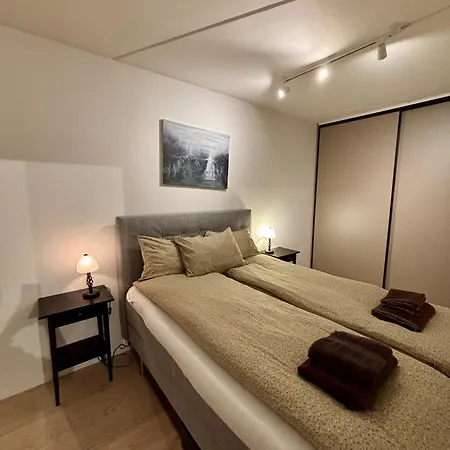 Modern With 2 Bedrooms